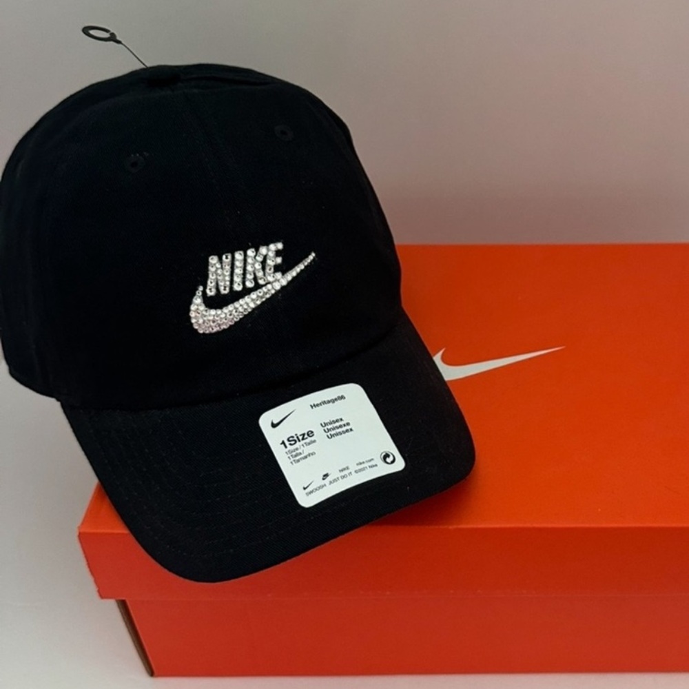 Nike New Bling Heritage Hat